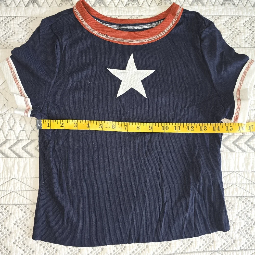Navy Blue Star T-Shirt with Red Trim Cropped Knit Medium - Picture 2 of 4